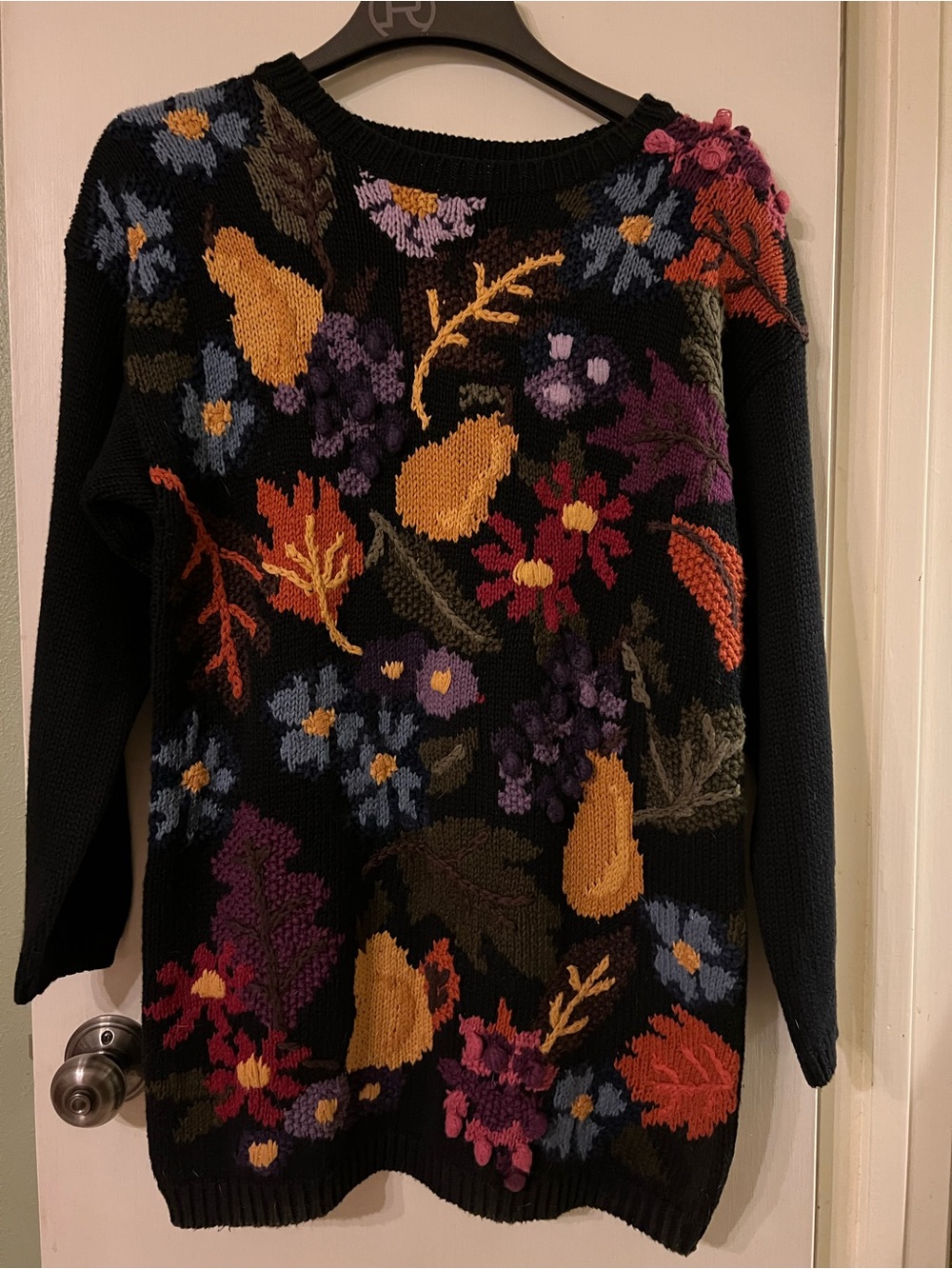 VTG Northern Isles Black Floral Fruit 3D Knit By Hand Fall Sweater Size Medium M